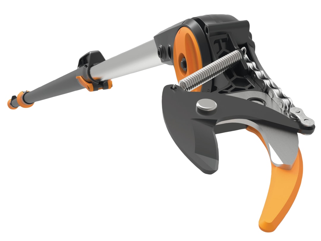 Fiskars UPX86 PowerGear™ X Telescopic Tree Pruner 1023624