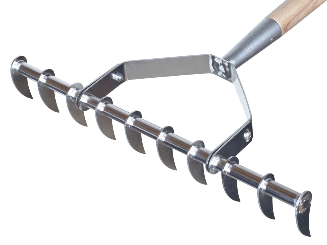 Kent & Stowe Stainless Steel Long Handled Scarifying Rake, FSC® 70100943