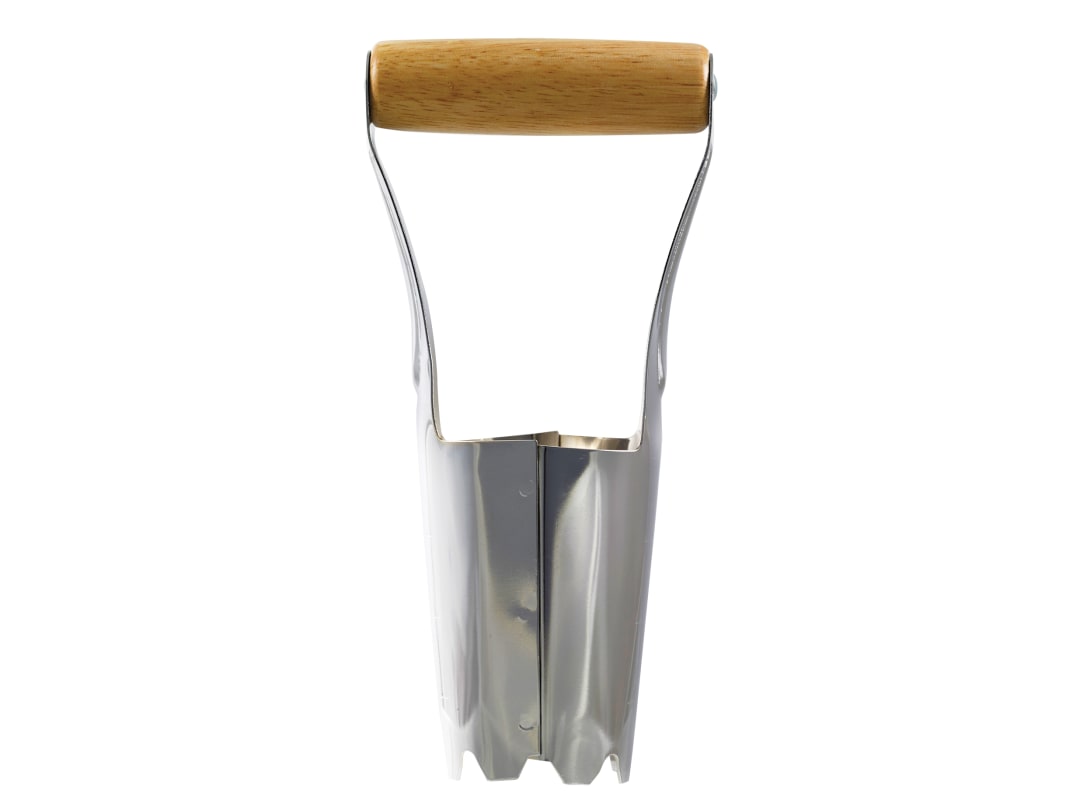 Kent & Stowe Carbon Steel Hand Bulb Planter, FSC® 70100980