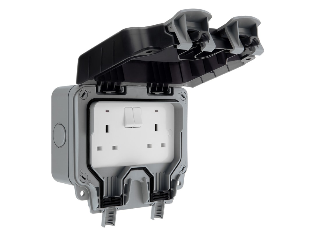 Masterplug IP66 Weatherproof Outdoor Switched Socket 2-Gang WP22-02