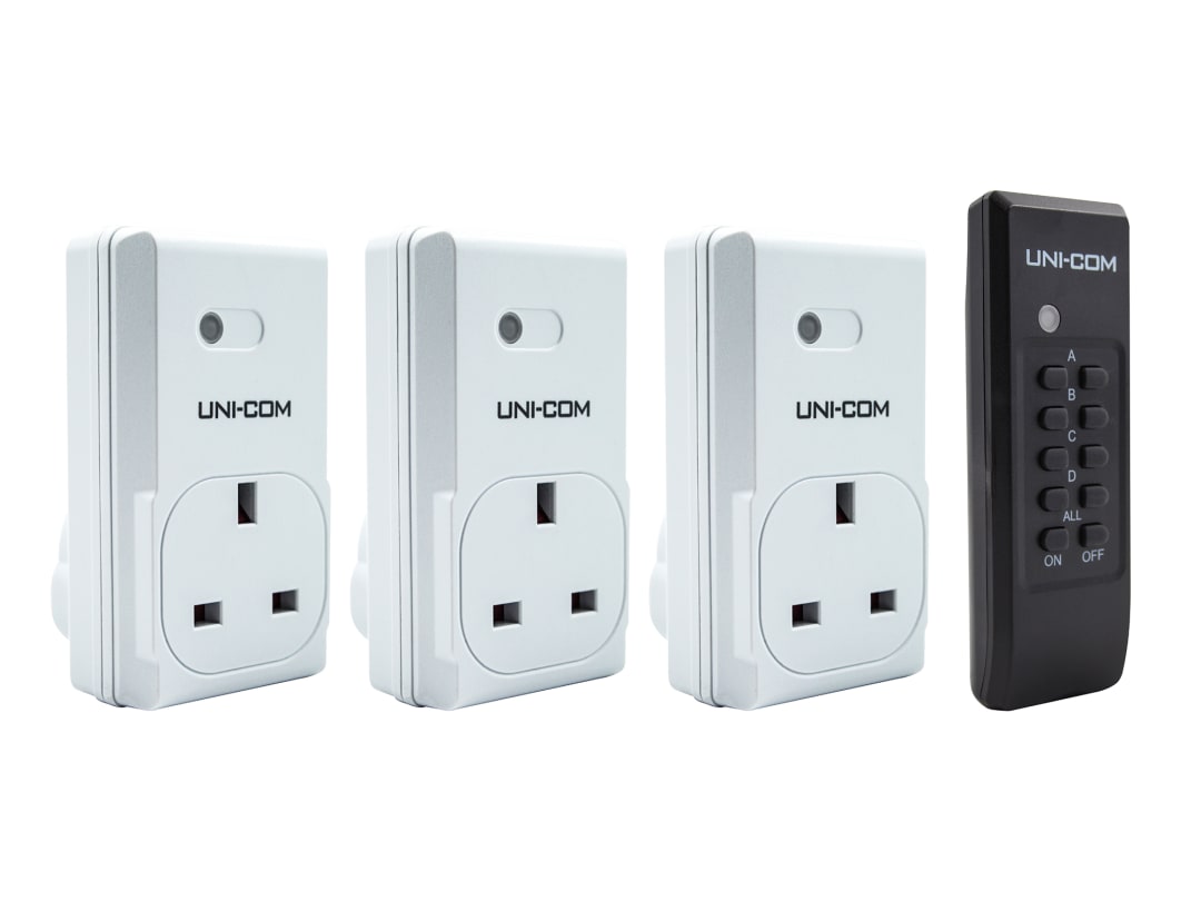 Uni-Com Remote Sockets x 3 UNC63810 RC-10+RCS-19ES-B*3