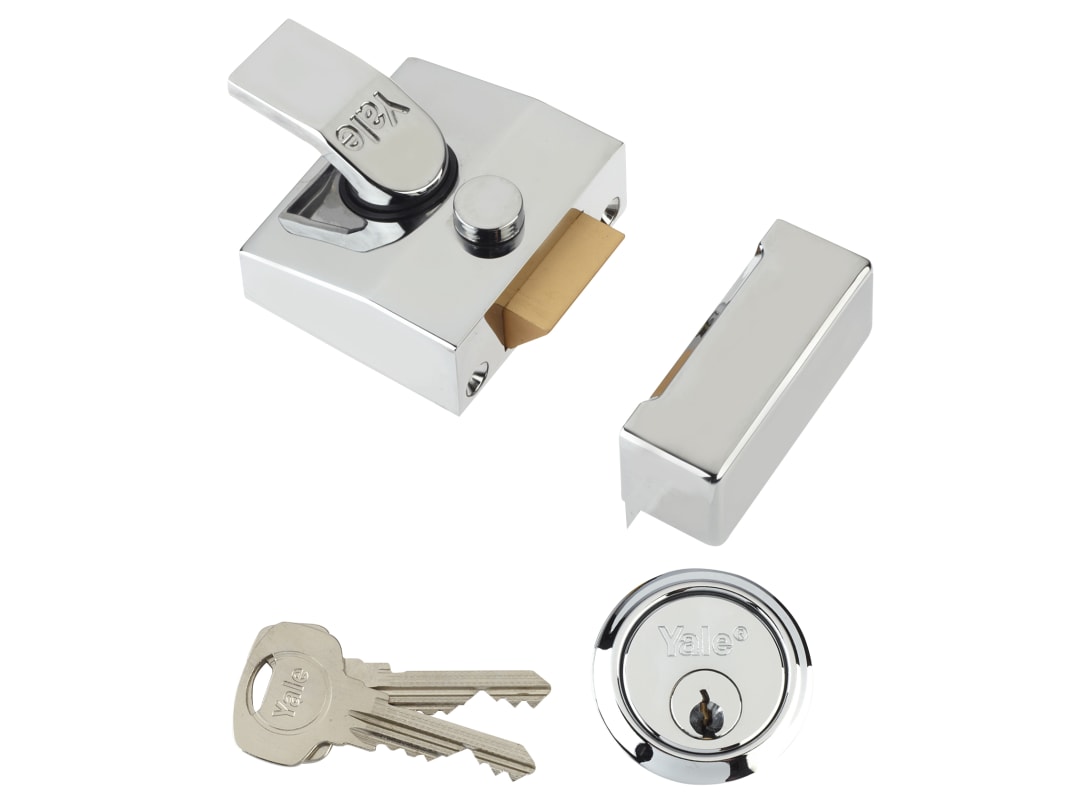 Yale Locks 85 Deadlocking Nightlatch 40mm Backset Chrome Finish Box 6.30085E+11