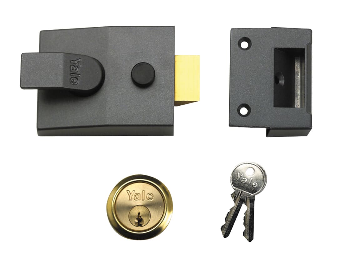 Yale Locks 88 Standard Nightlatch 60mm Backset DMG Finish 60mm Backset Box 6.30088E+11