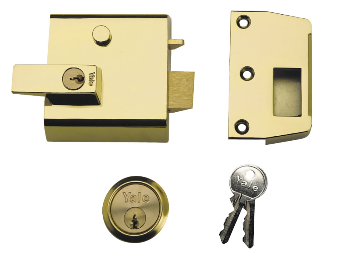 Yale Locks P1 Double Security Nightlatch 60mm Backset Brasslux Finish Visi 6.30001E+11