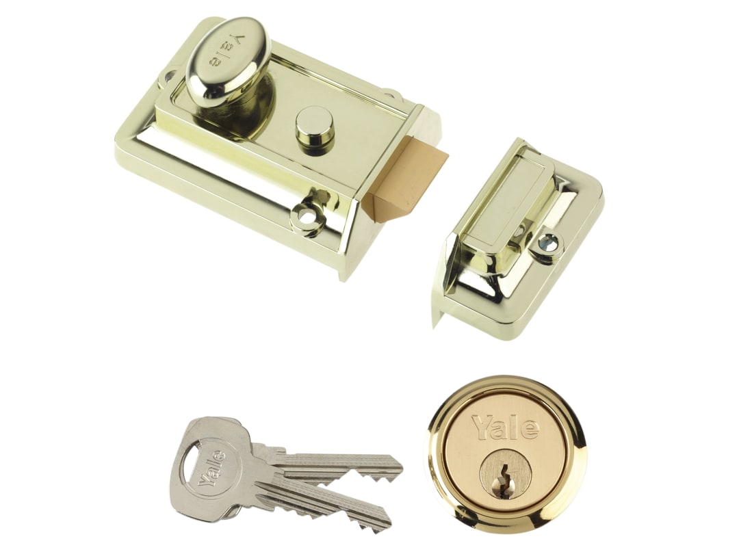 Yale Locks P77 Traditional Nightlatch 60mm Backset Brasslux Finish Visi 6.30077E+11