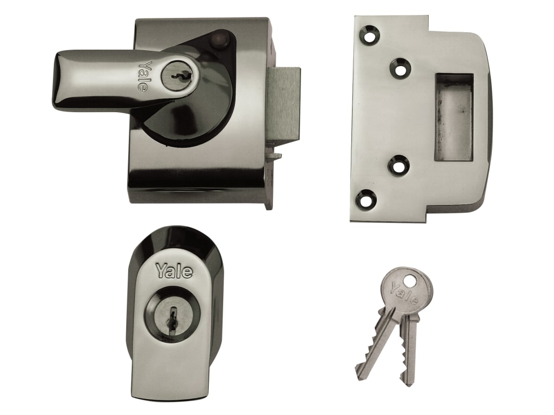 Yale Locks BS2 Nightlatch British Standard Lock 40mm Backset Chrome Finish Visi 6.3002E+11