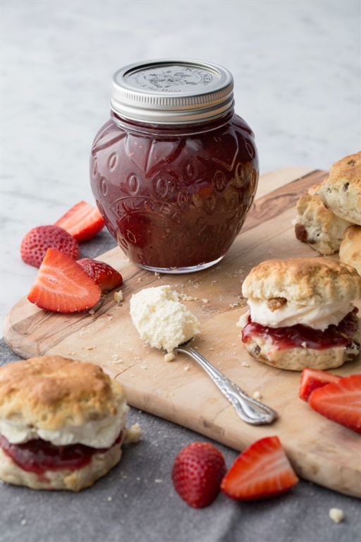 Kilner Strawberry Fruit Preserve 400ml Jar