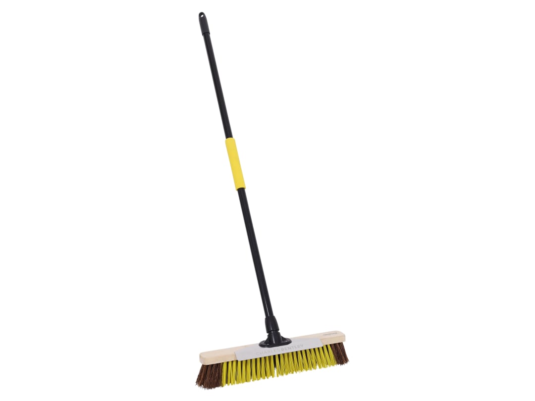 Bulldozer Dual Fill Bass/PET Broom with Metal Scraper 457mm (18in) HQ.COP.42BAY/C4