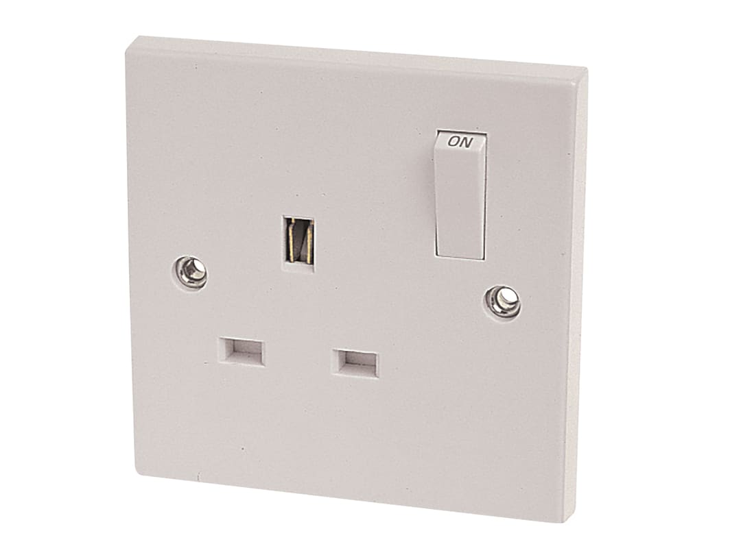 Dencon 1 Gang Switch Socket 13 Amp 4406NB 4406NB