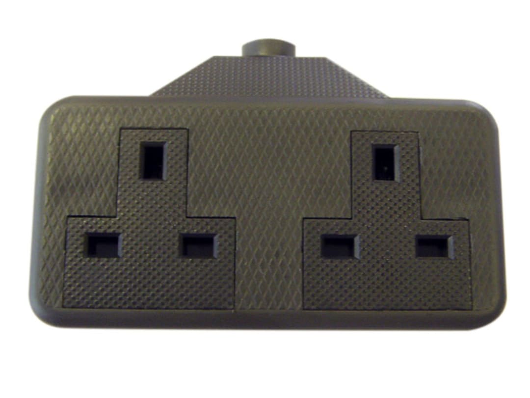 Dencon Trailing Socket 13A 2-Gang Black 9433BNB